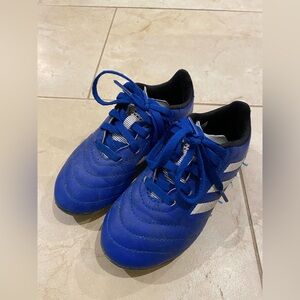 Adidas 11k little kids blue soccer cleats